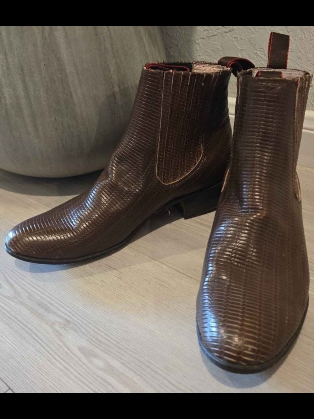 Men's Brown Textured Western Chelsea Boots